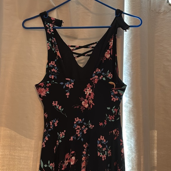 Candies dress size small worn twice. In excellent condition ! - Picture 4 of 4